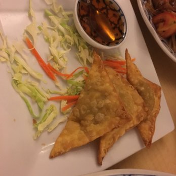 Thai House - These are the curry wontons. They are really tasty and crispy. I like them with the cabbage, carrots, and hot sauce. - Thai Near Me - Bakersfield, California Thai House - These are the curry wontons. They are really tasty and crispy. I like them with the cabbage, carrots, and hot sauce. - Thai Near Me - Bakersfield, California