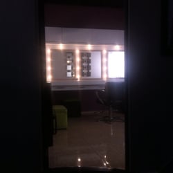 Julio César Hair Studio - Maquillaje de estrellas!