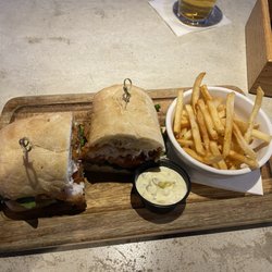 The Lucky Screw - Fish sandwich