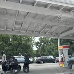 Pinecrest Shell & Auto Repair - 7/6/26 Waiting for the pump