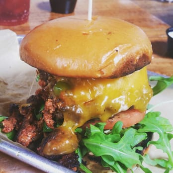 Burger Bench - American Near Me - Escondido, California