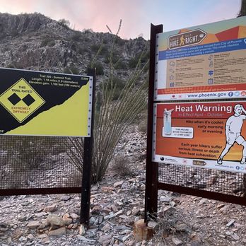Piestewa Peak - Sign at trailhead - Parks Near Me - Phoenix, Arizona Piestewa Peak - Sign at trailhead - Parks Near Me - Phoenix, Arizona