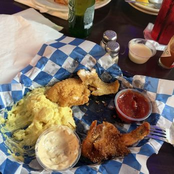 Blackbeard's On The Beach - Combo basket. - Seafood Near Me - Corpus Christi, Texas Blackbeard's On The Beach - Combo basket. - Seafood Near Me - Corpus Christi, Texas