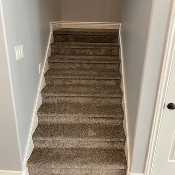 Big Bear Flooring - a staircase leading to a second floor - Flooring Near Me - Draper, Utah Big Bear Flooring - a staircase leading to a second floor - Flooring Near Me - Draper, Utah