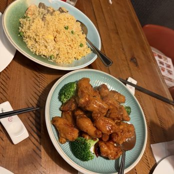 China Mama - Combination Fried Rice and Orange Chicken - Chinese Near Me - Henderson, Nevada China Mama - Combination Fried Rice and Orange Chicken - Chinese Near Me - Henderson, Nevada