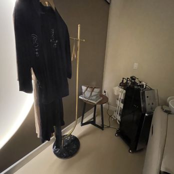 Purelux Scalp Spa - Furnished items and air diffuser in every room. - Day Spas Near Me - Irvine, California Purelux Scalp Spa - Furnished items and air diffuser in every room. - Day Spas Near Me - Irvine, California