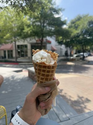 Jeni's Splendid Ice Creams by null