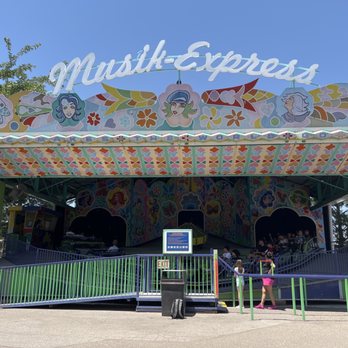 Cliff's Amusement Park - The fast Musik Express. Backwards is not fun! - Amusement Parks Near Me - Albuquerque, New Mexico Cliff's Amusement Park - The fast Musik Express. Backwards is not fun! - Amusement Parks Near Me - Albuquerque, New Mexico