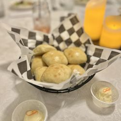 The Historic Wolf Hotel - Dinner rolls