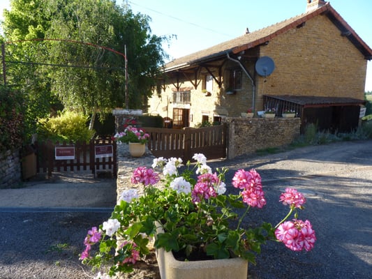 Restaurant L'Embellie (à 7 km de Cluny, En Bourgogne) by null