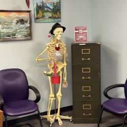 Active Motion Physical Therapy - Waiting area and PT space