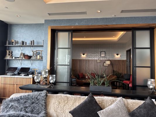 Van Ryder, a Rooftop Bar by null