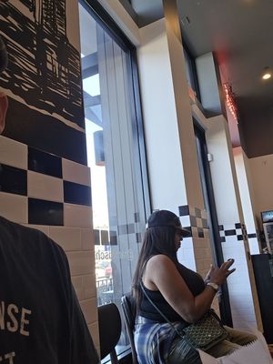 Harold's Chicken by null