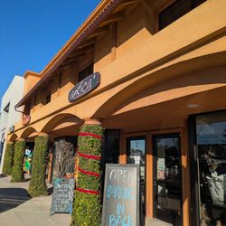 Antica Olive Oils and Balsamic Vinegars - Entrance is on Los Alamitos Blvd parking behind by Mama's