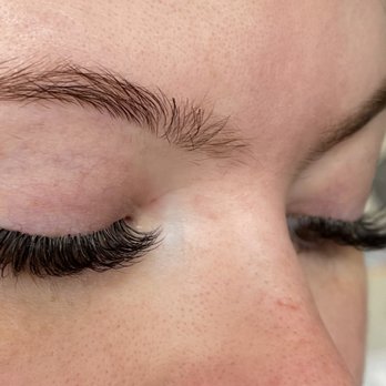 Jasmi Beauty & Threading - Hybrid full set lashes for my beautiful client - Eyelash Service Near Me - Berkeley, California