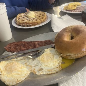 Farmhouse Deli - Eggs, turkey bacon, bagel - Salad Near Me - Pickens, South Carolina Farmhouse Deli - Eggs, turkey bacon, bagel - Salad Near Me - Pickens, South Carolina