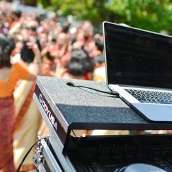 Desi Jammers Entertainment - Dj Love bringing the heat!