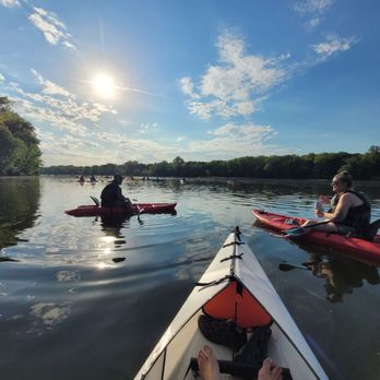 Huguenot Flatwater - To the left of the launch - Hiking Near Me - Richmond, Virginia Huguenot Flatwater - To the left of the launch - Hiking Near Me - Richmond, Virginia