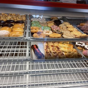 TV Donuts - 1:45pm on a Friday selection - Donuts Near Me - South Lake Tahoe, California TV Donuts - 1:45pm on a Friday selection - Donuts Near Me - South Lake Tahoe, California