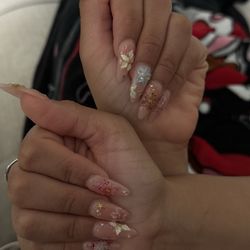 3D Nails and Lashes