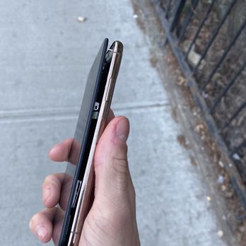 Cell Phone Geek - Screen popping out - Mobile Phone Repair Near Me - Brooklyn, New York