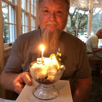 Colington Cafe - Brownie sundae - American Near Me - Kill Devil Hills, North Carolina Colington Cafe - Brownie sundae - American Near Me - Kill Devil Hills, North Carolina