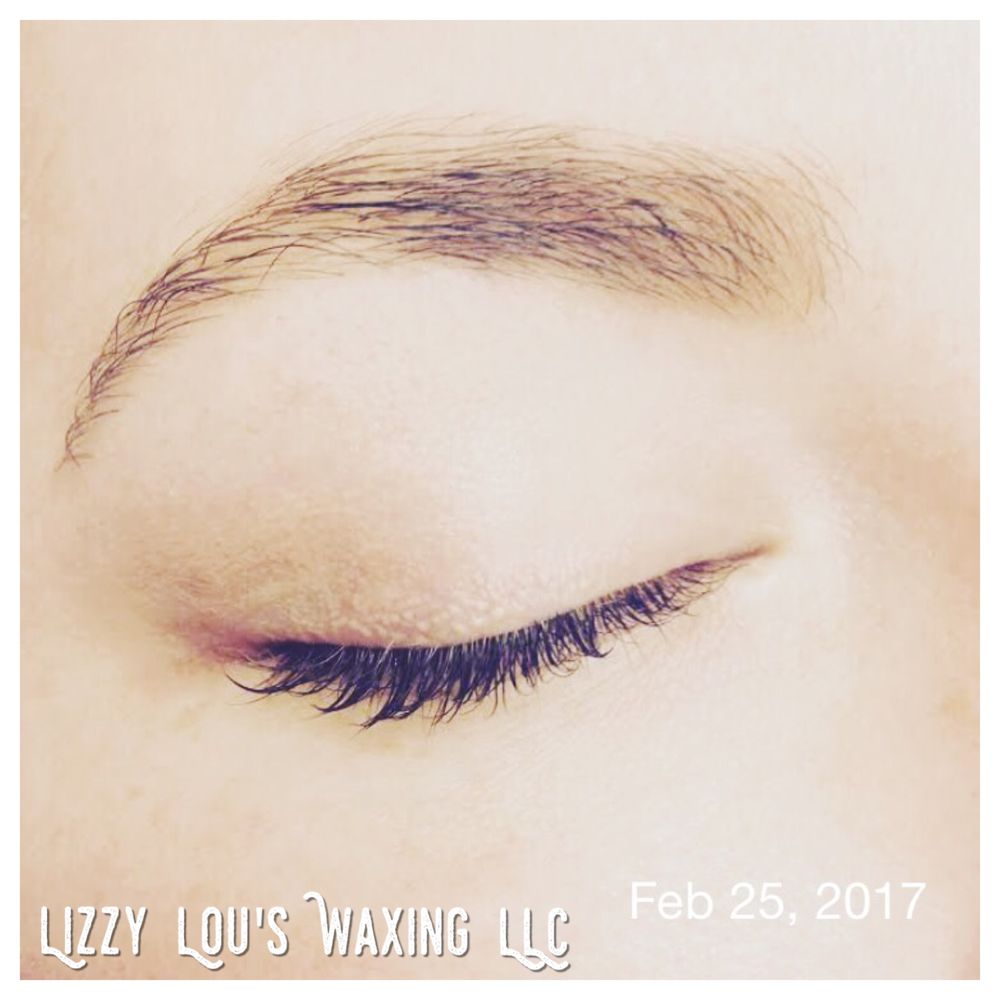 Lizzy Lou's Waxing Logo