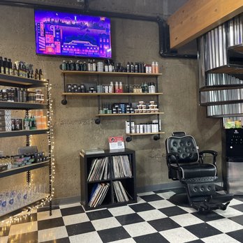 Analog Barbershop - Waiting area - Barbers Near Me - Eugene, Oregon Analog Barbershop - Waiting area - Barbers Near Me - Eugene, Oregon