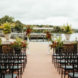 Lake Quivira Country Club - Wedding venues, Country club wedding venue, Lakefront Wedding Venue, Lakefront Venue, Corporate event venues, Business luncheon venues