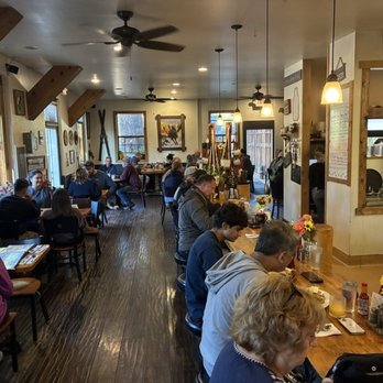 Donner Lake Kitchen - Great comfortable vibe. - Breakfast & Brunch Near Me - Truckee, California
