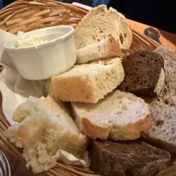 London Street Brasserie - Bread basket with butter