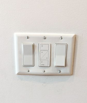 NY's Best Electrician Service Logo