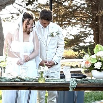 Kiku Floral - Florists Near Me - Reedley, California Kiku Floral - Florists Near Me - Reedley, California