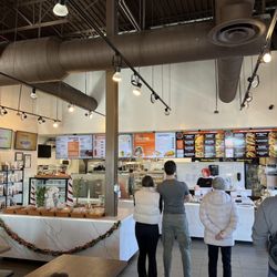 Paris Banh Mi - Loveland - Lobby