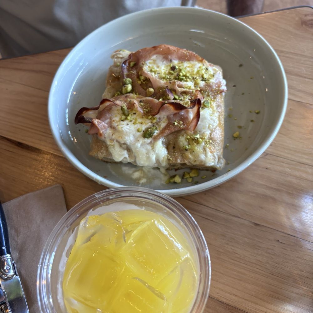 First & Last - Pizza slice of the day and mango lemonade - Italian Near Me - Phoenix, Arizona
