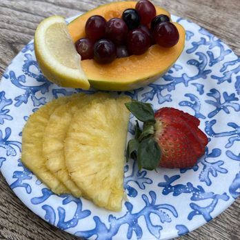 Countryside Cafe - Papaya Fruit Bowl - Breakfast & Brunch Near Me - Waianae, Hawaii