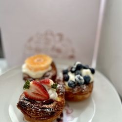 Hitotoki Japanese Bakery - Strawberry cream, mandarin cream, blueberry cream
