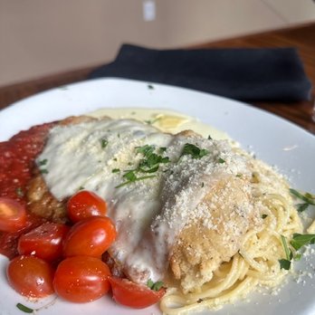 13 Coins Vancouver - Diners Near Me - Vancouver, Washington