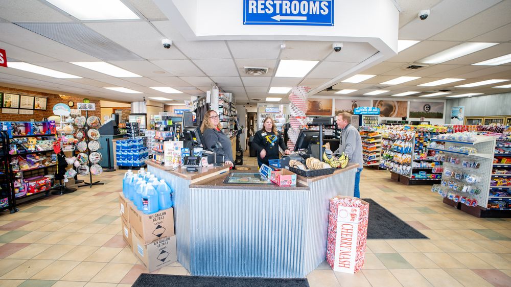 TREX MART 9 DEARBORN Updated September 2024 29 Photos 17605