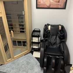 Core Salon - Core Room with Infared Sauna and Massage Chairs