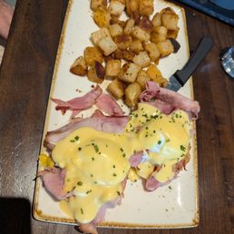Eggs Benedict