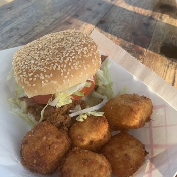 GastroPark - Craftbird - Food Trucks Near Me - West Hartford, Connecticut GastroPark - Craftbird - Food Trucks Near Me - West Hartford, Connecticut