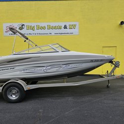 Pre-enjoed Crownline FOR SALE