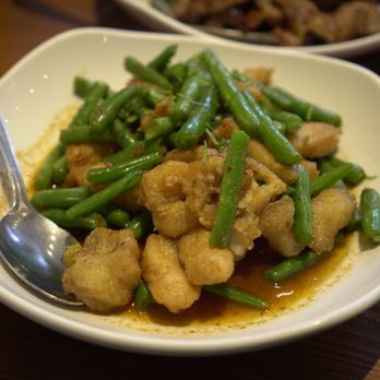 Aroy Thai Restaurant - Thai Near Me - Chicago, Illinois