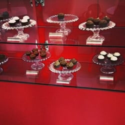 Brigs - Brigs - Atelier de Brigadeiro - vitrine de dar boca na boca