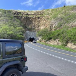 Kahala Lookout - This lookout is right before the tunnel that enters the Diamond Head hike area.