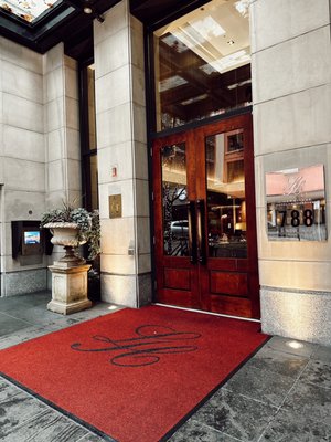 L'Hermitage Vancouver by null