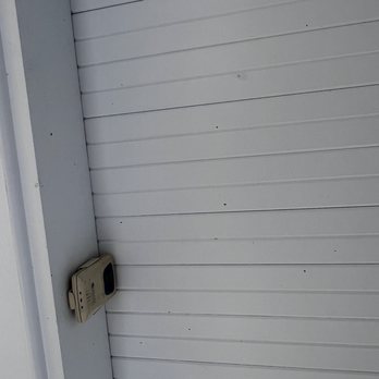 RGS Contracting - This is the ceiling of the entry way. I'm not sure how you get concrete on a ceiling 8ft about your head, but RGS managed to. - Masonry/Concrete Near Me - Eugene, Oregon
