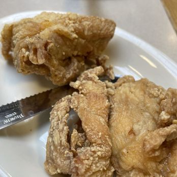 Cinnamon's Restaurant - Side of fried chicken - Pancakes Near Me - Kailua, Hawaii Cinnamon's Restaurant - Side of fried chicken - Pancakes Near Me - Kailua, Hawaii