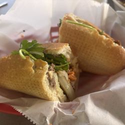 Tu Hai Restaurant - Bahn Mi (chicken)